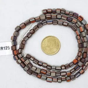 Collar de vidrio reciclado hecho a mano