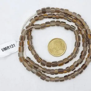 Collar de vidrio reciclado hecho a mano
