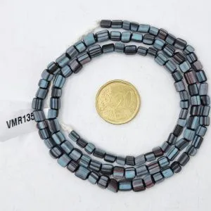 Collar de vidrio reciclado hecho a mano