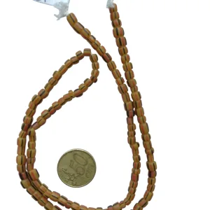 Collar de vidrio reciclado hecho a mano