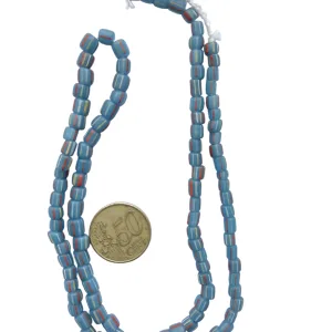 Collar de vidrio reciclado hecho a mano