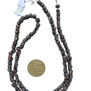 Collar de vidrio reciclado hecho a mano