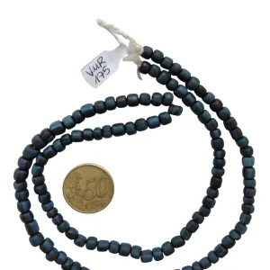 Collar de vidrio reciclado hecho a mano