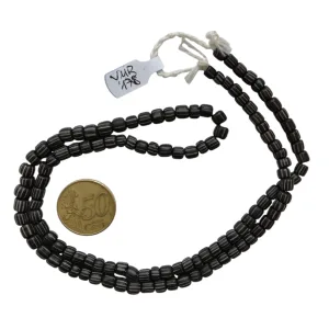 Collar de vidrio reciclado hecho a mano