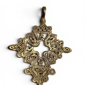 Cruz de bronce