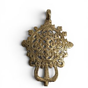 Cruz de bronce