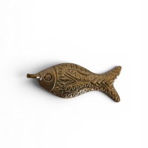 Pez de bronce plano