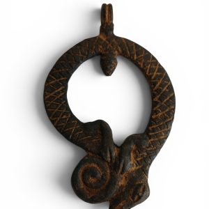 Colgante de bronce envejecido