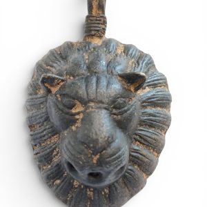 Colgante de bronce envejecido